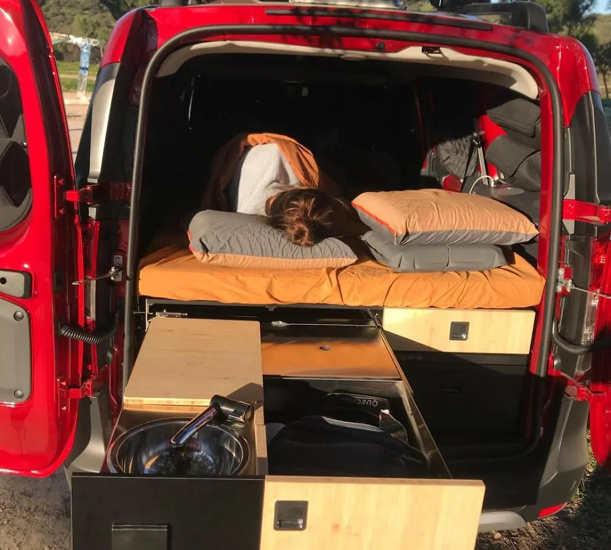 خيمة فخمة فندق Dacia Dokker Camperiz ميورقة